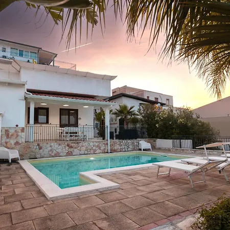 Oleandro Villa *