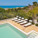 Oleandro Villa *