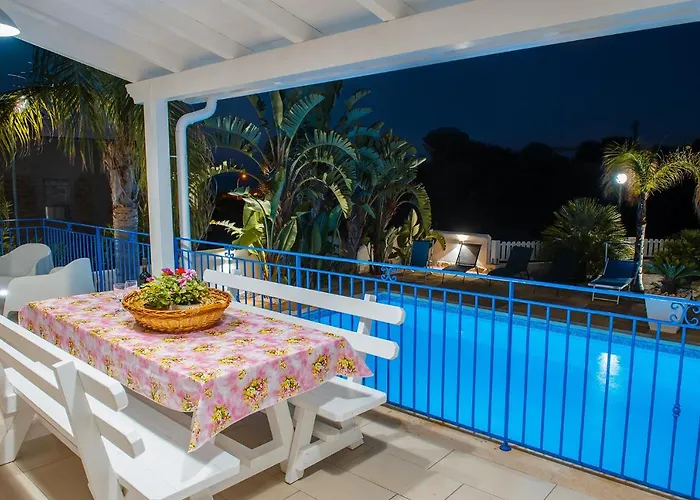 Oleandro 알카모 마리나