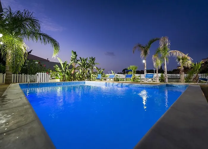 Oleandro * 阿尔卡莫马里纳